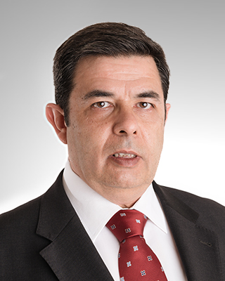 Mann,  formeller Anzug, roter Schlips, Geschäftskleidung, weißes Hemd