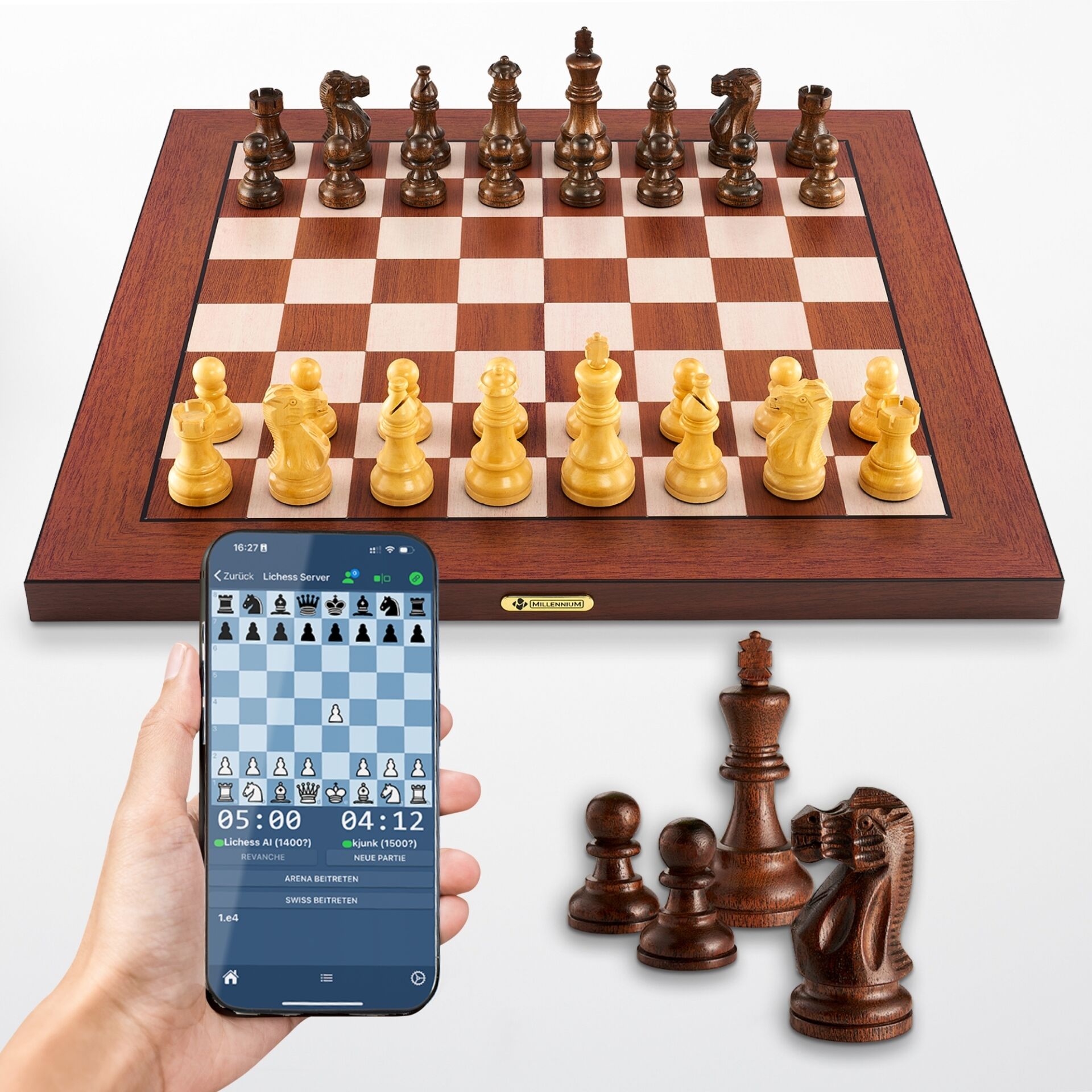 Schachbrett, Schachfiguren, Holzschach, Brett mit Figuren, Smartphone-Schach