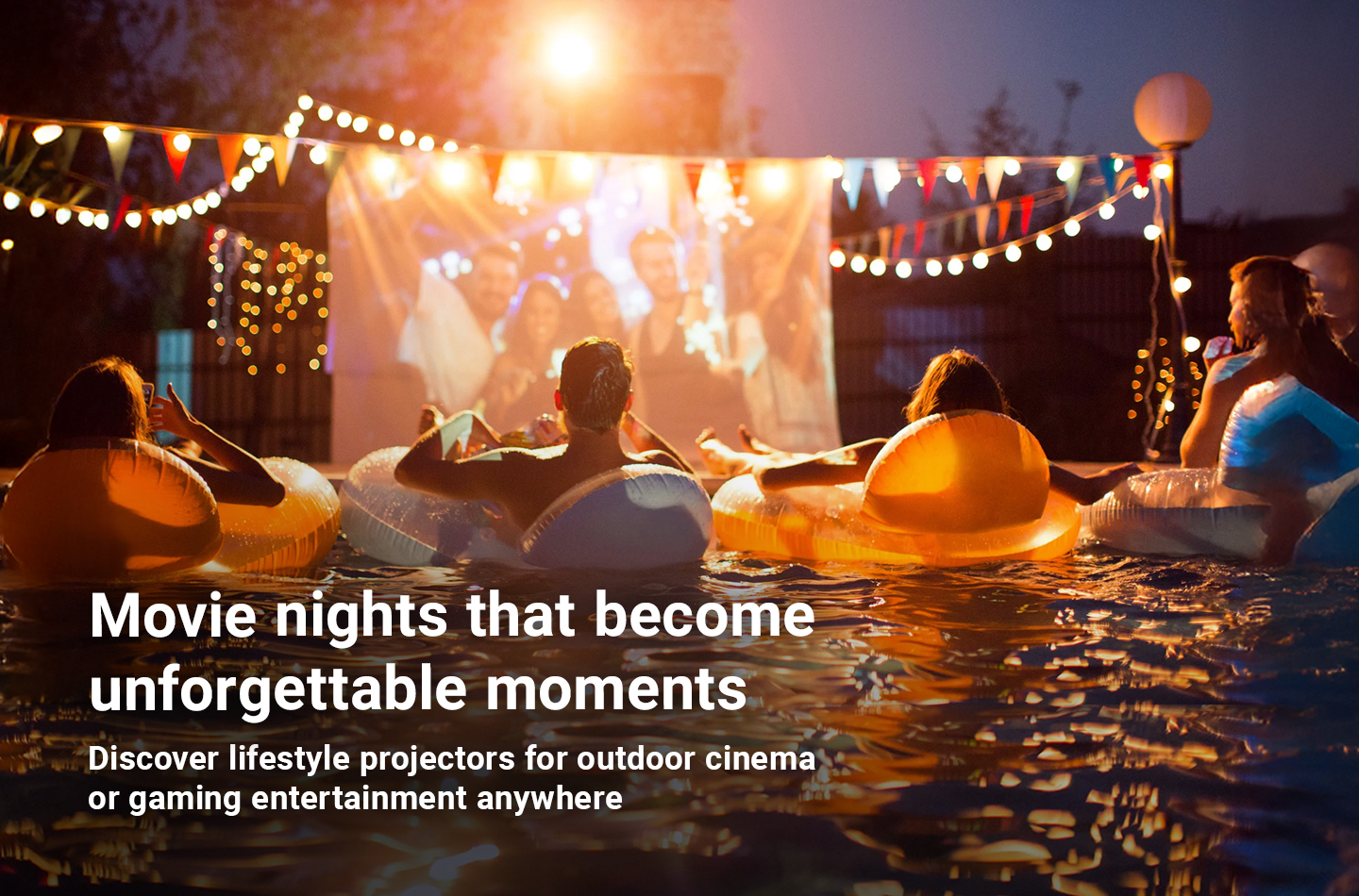 Sommerparty, Pool, Lichterketten, Inselboote, Outdoor-Kino