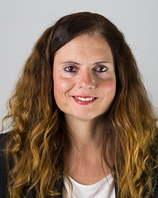 frauenkopf, lange haare, braune augen, casual hautfarbe, mittelgroßes gesicht