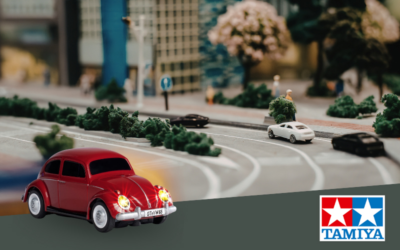 Spielzeugauto, Modellauto, Miniaturlandschaft, Straßenmodell, Tamiya-Logo